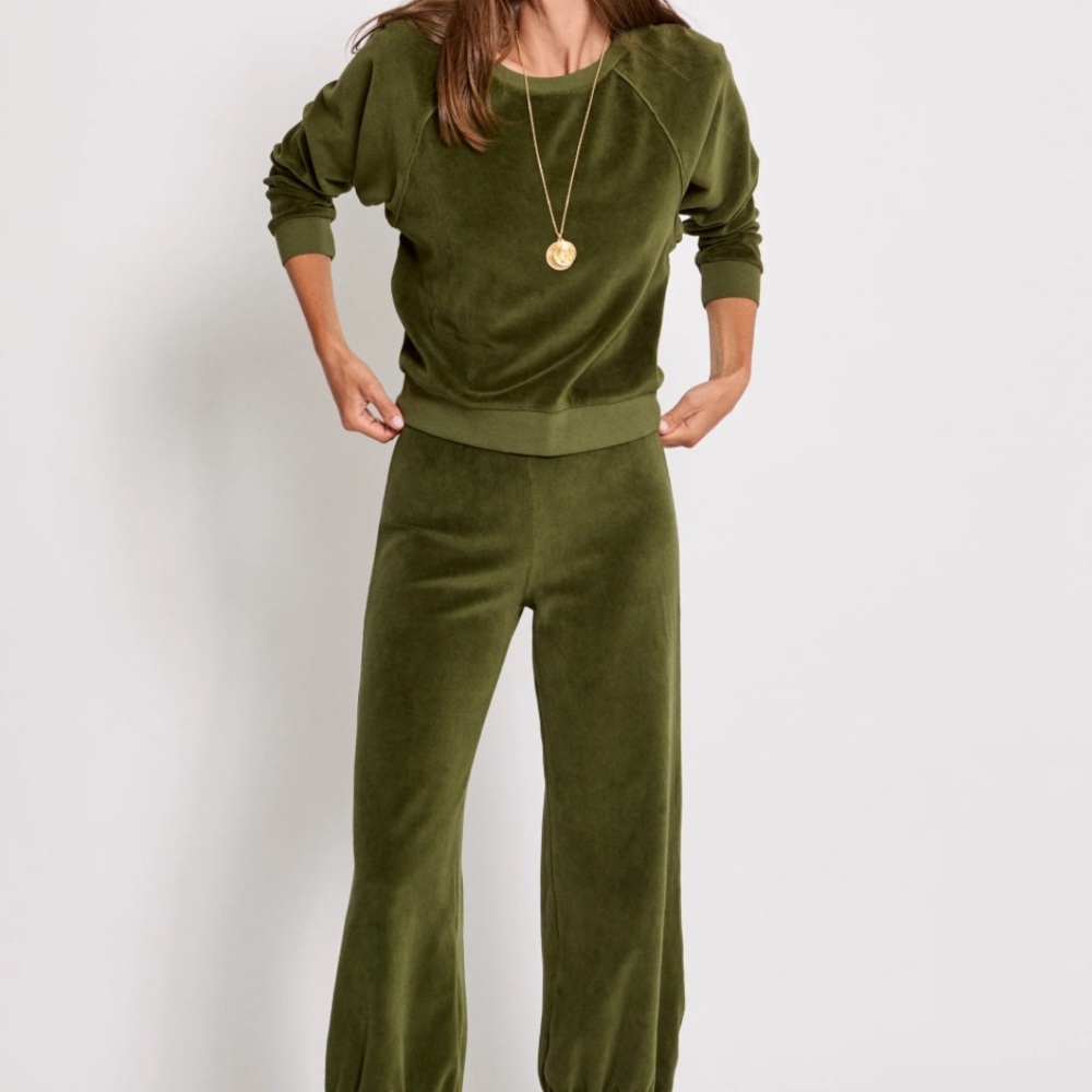 SUZIE KONDI MATCHING SWEAT SET
